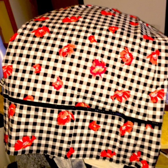 Gorgeous Gingham Checkered Skirt! - Picture 2 of 10